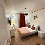 Sci Immo Voltaire Apartament *