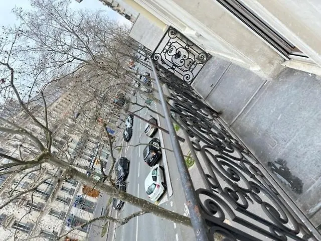 Sci Immo Voltaire * Paris